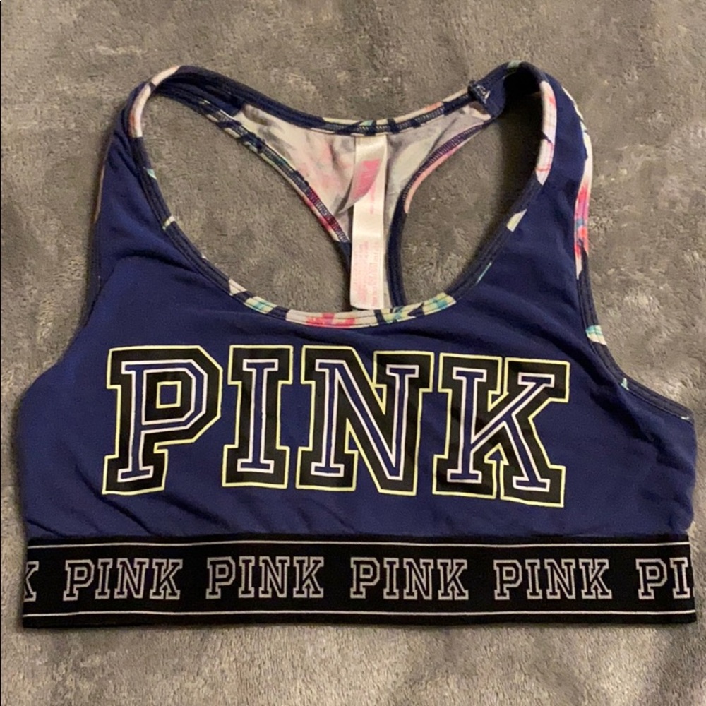 sports bra